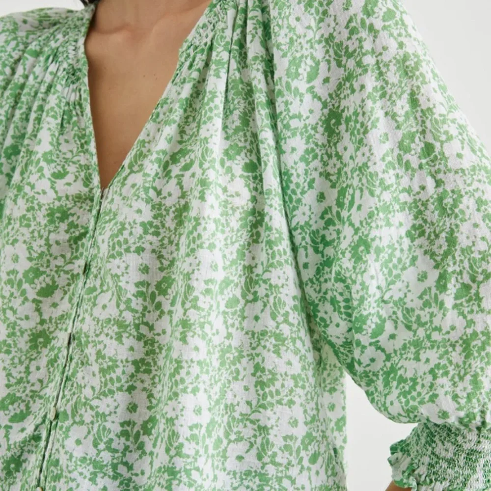 New Rails Green and White Floral Linen Top Large - Picture 7 of 7